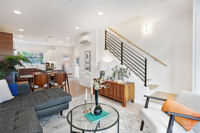 171 21st Avenue, Seattle, WA 98122