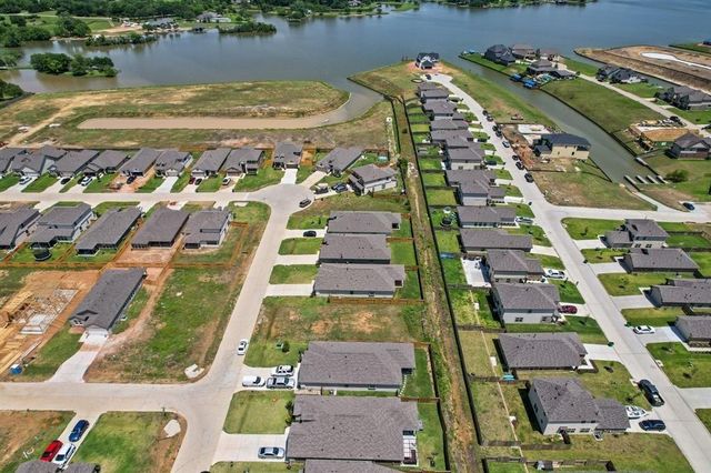 13096 Laura Lake Drive, Willis, TX 77318