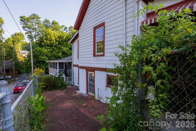 91 Clingman Avenue, Asheville, NC 28801