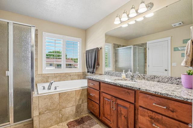 1438 W 2535 N, Clinton, UT 84015