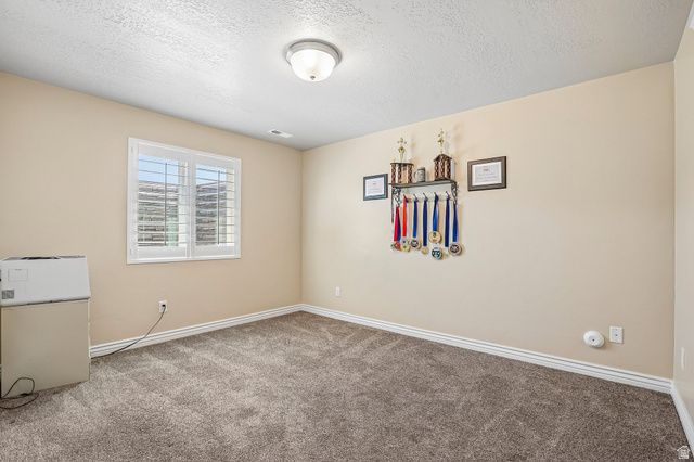 1438 W 2535 N, Clinton, UT 84015