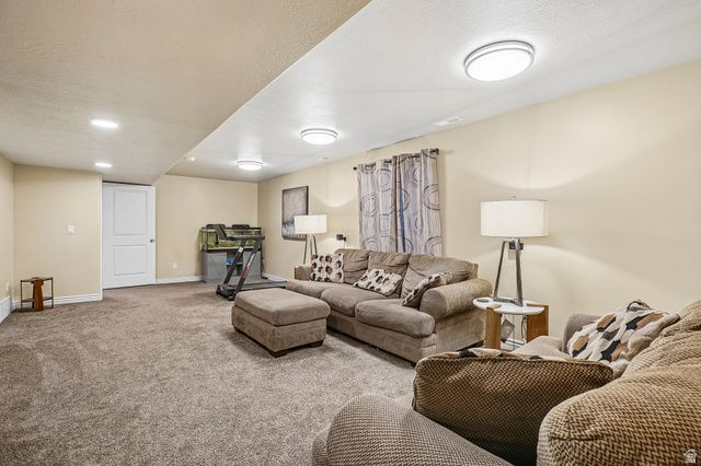 1438 W 2535 N, Clinton, UT 84015