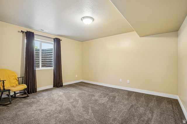 1438 W 2535 N, Clinton, UT 84015