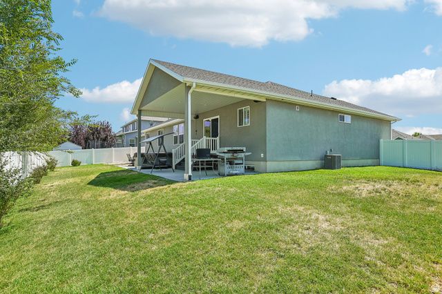 1438 W 2535 N, Clinton, UT 84015