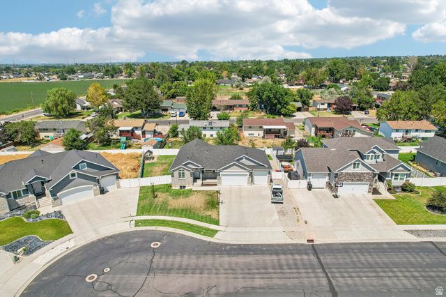 1438 W 2535 N, Clinton, UT 84015