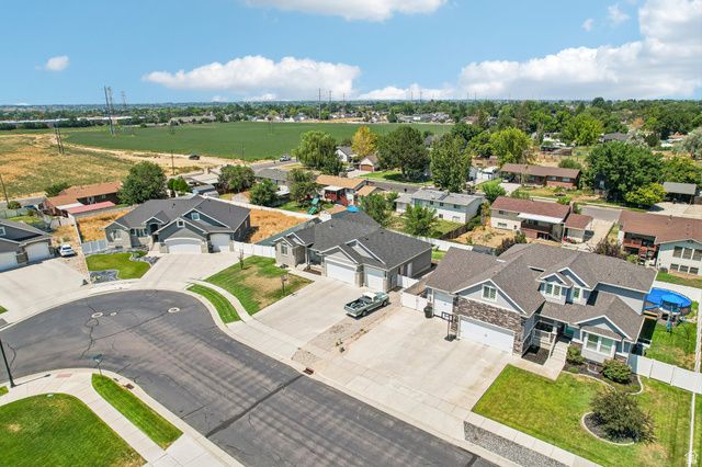 1438 W 2535 N, Clinton, UT 84015