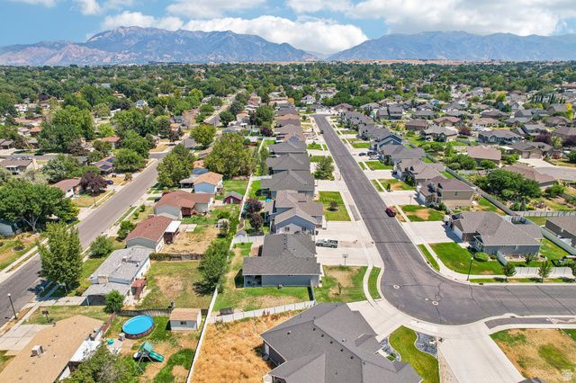 1438 W 2535 N, Clinton, UT 84015