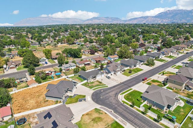 1438 W 2535 N, Clinton, UT 84015