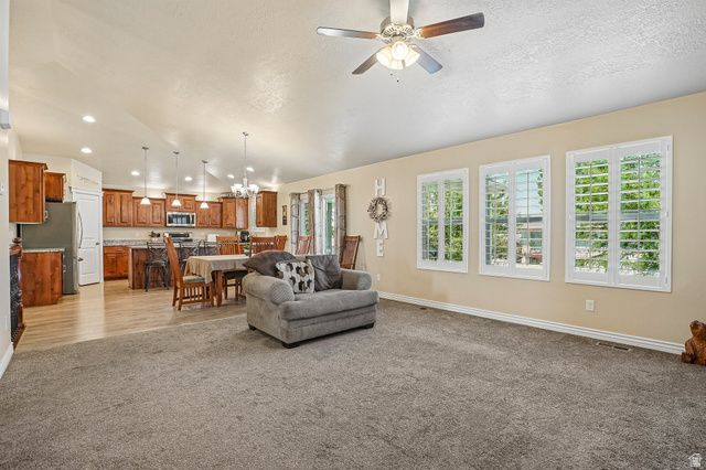 1438 W 2535 N, Clinton, UT 84015