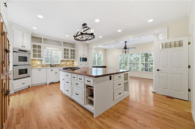 220 Morgan Farm Drive, Atlanta, GA 30342