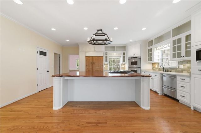 220 Morgan Farm Drive, Atlanta, GA 30342