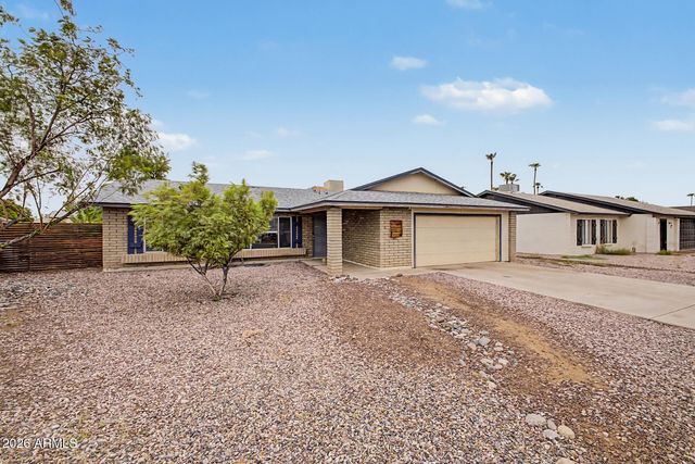1134 W HERMOSA Drive, Tempe, AZ 85282