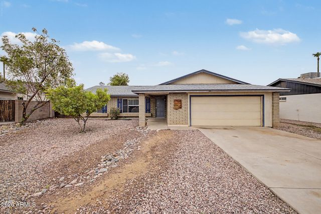 1134 W HERMOSA Drive, Tempe, AZ 85282