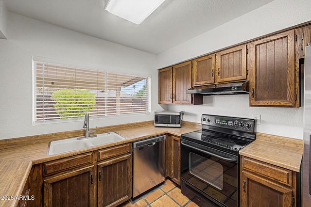 1134 W HERMOSA Drive, Tempe, AZ 85282
