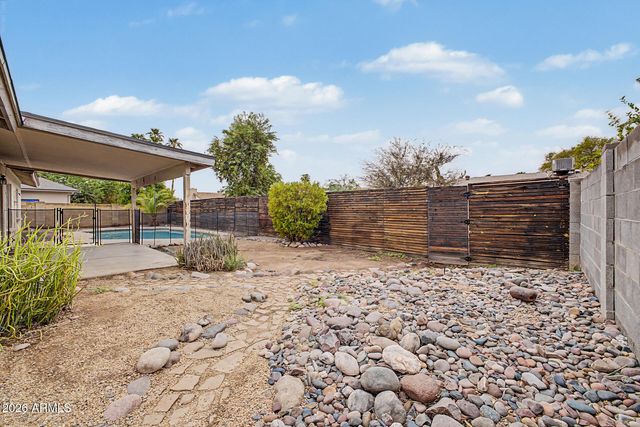 1134 W HERMOSA Drive, Tempe, AZ 85282