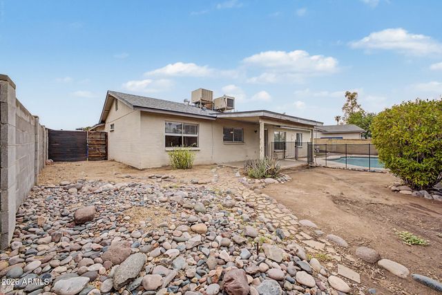1134 W HERMOSA Drive, Tempe, AZ 85282