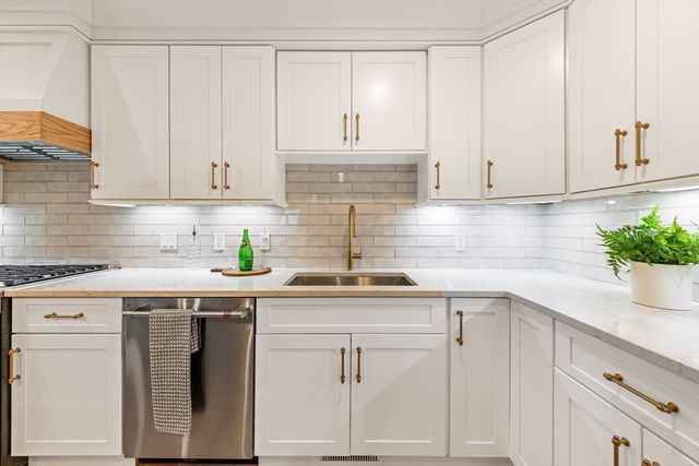 110 Wilson Road 2, Bedford, MA 01730