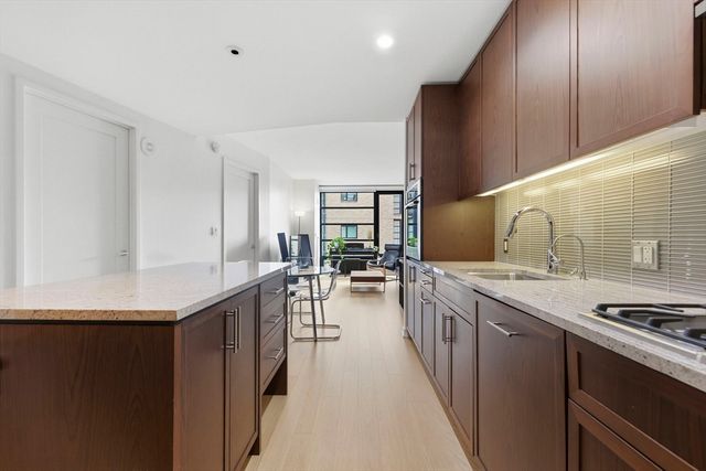 580 Washington St 1014, Boston, MA 02111