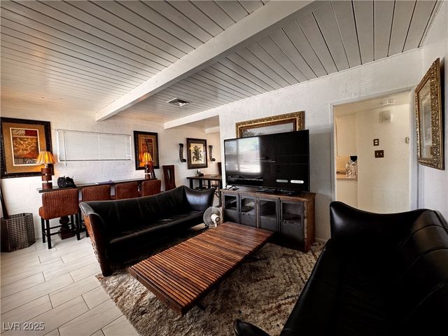 421 Harvard Street, Las Vegas, NV 89107