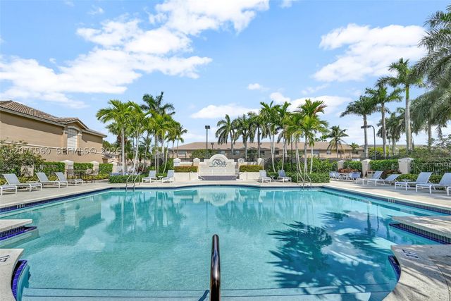 5670 NW 116th Ave 222, Doral, FL 33178