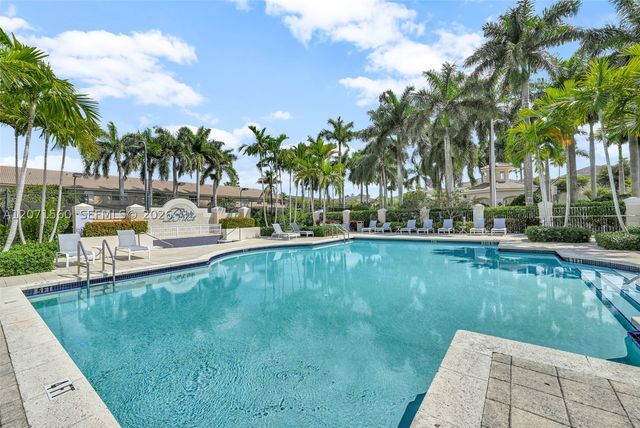 5670 NW 116th Ave 222, Doral, FL 33178