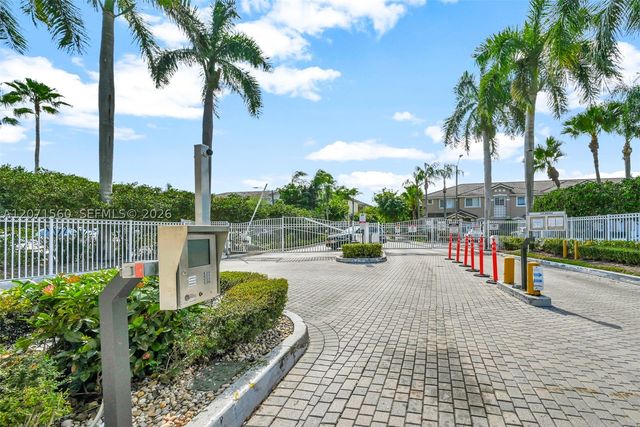 5670 NW 116th Ave 222, Doral, FL 33178