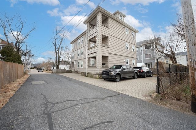 19 Oliver St 2, Milford, MA 01757