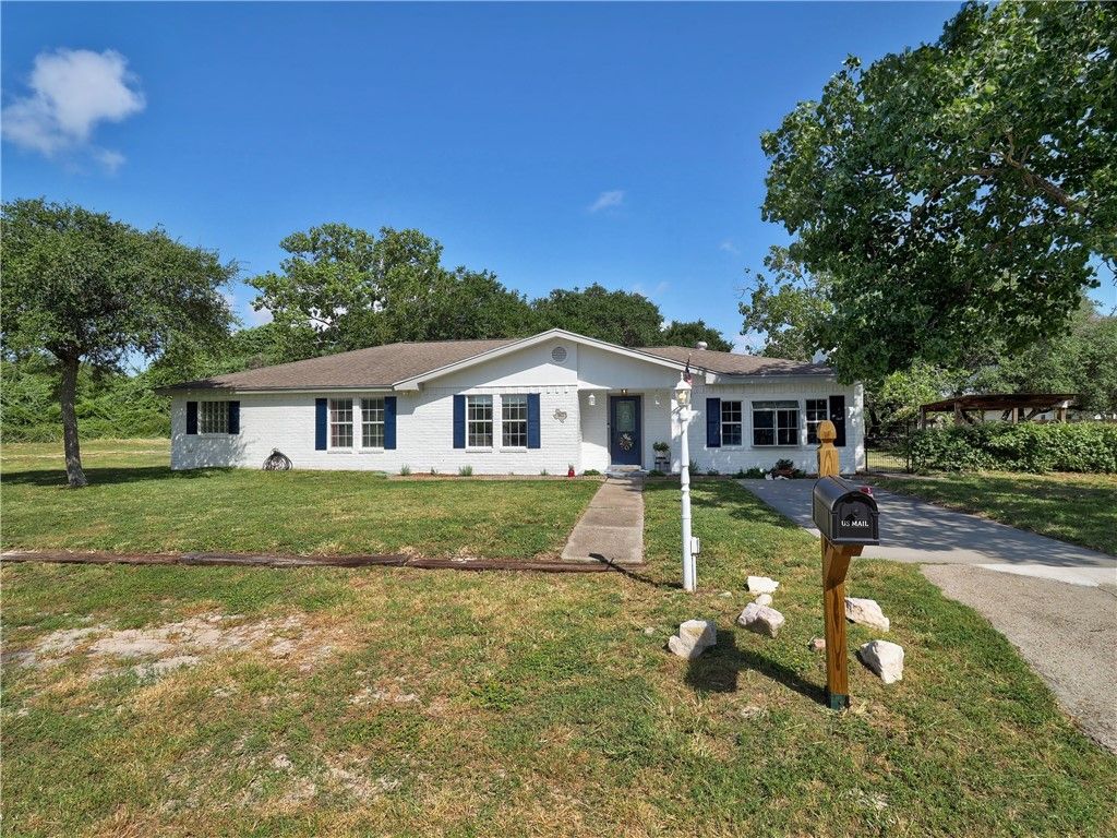912 S 7th St, Aransas Pass, TX 78336 — exterior