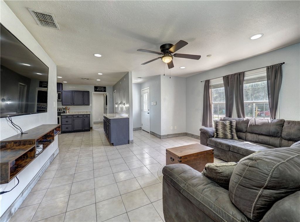 912 S 7th St, Aransas Pass, TX 78336 — photo 4