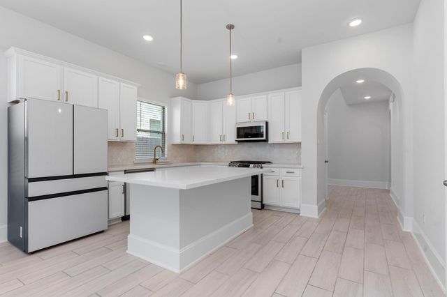 7019 Winterberry Glen Lane, Katy, TX 77493