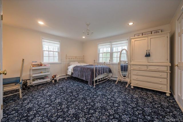4 Springwood Path, Syosset, NY 11791