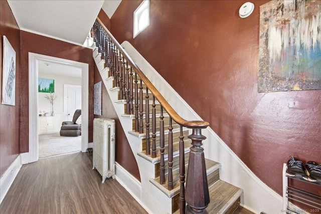 33 Division Street, Norwich, CT 06360