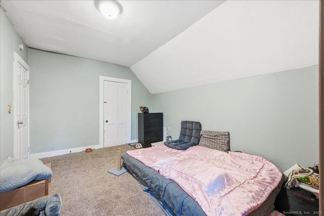 33 Division Street, Norwich, CT 06360