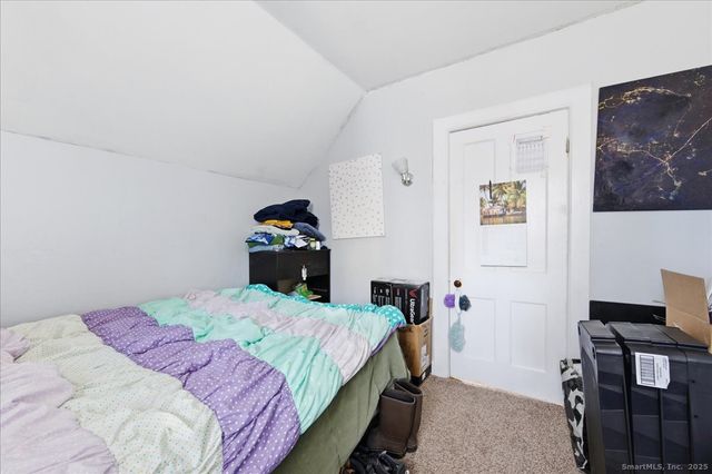 33 Division Street, Norwich, CT 06360