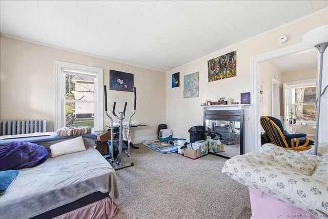 33 Division Street, Norwich, CT 06360