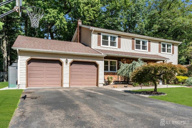 6 Mount Court, East Brunswick, NJ 08816