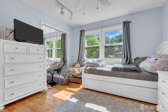 6 Mount Court, East Brunswick, NJ 08816