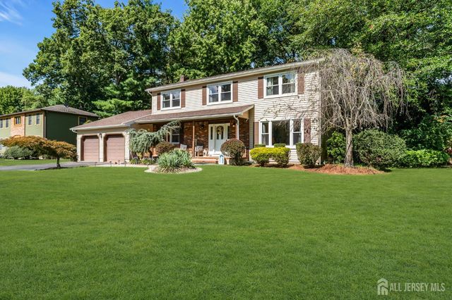 6 Mount Court, East Brunswick, NJ 08816