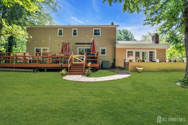 6 Mount Court, East Brunswick, NJ 08816