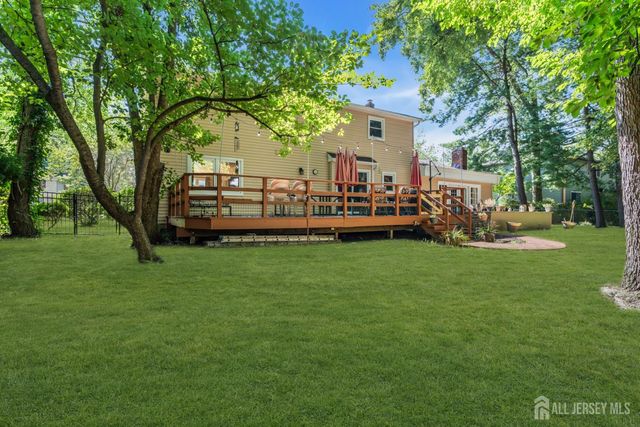 6 Mount Court, East Brunswick, NJ 08816
