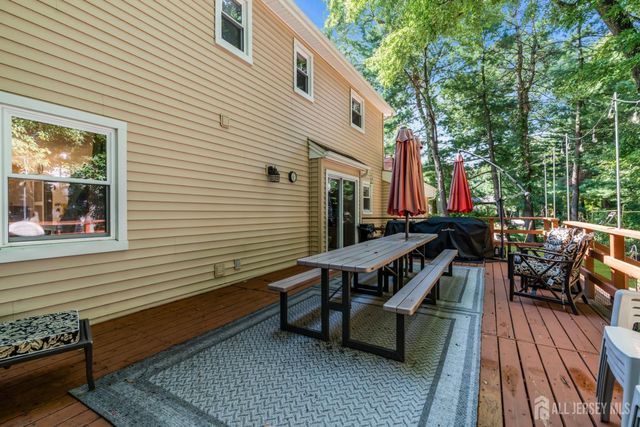 6 Mount Court, East Brunswick, NJ 08816