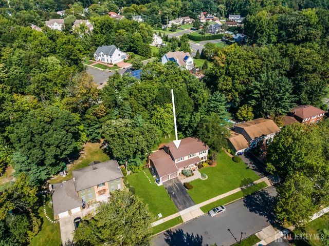 6 Mount Court, East Brunswick, NJ 08816