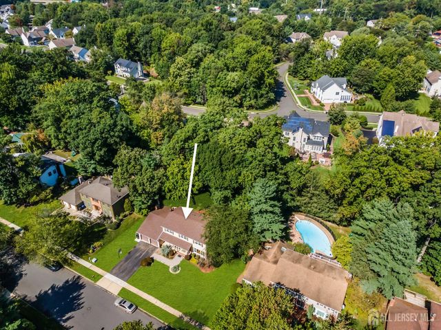 6 Mount Court, East Brunswick, NJ 08816