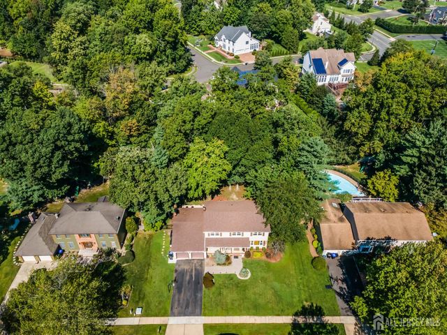 6 Mount Court, East Brunswick, NJ 08816