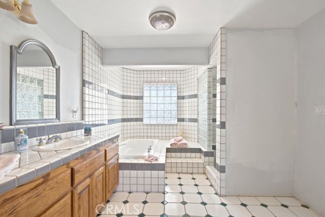 9722 Hierba, Agua Dulce, CA 91390