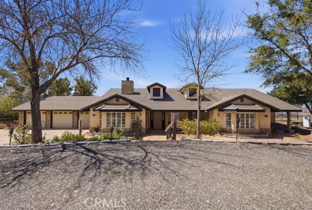 9722 Hierba, Agua Dulce, CA 91390