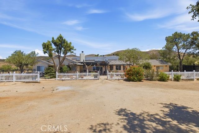 9722 Hierba, Agua Dulce, CA 91390