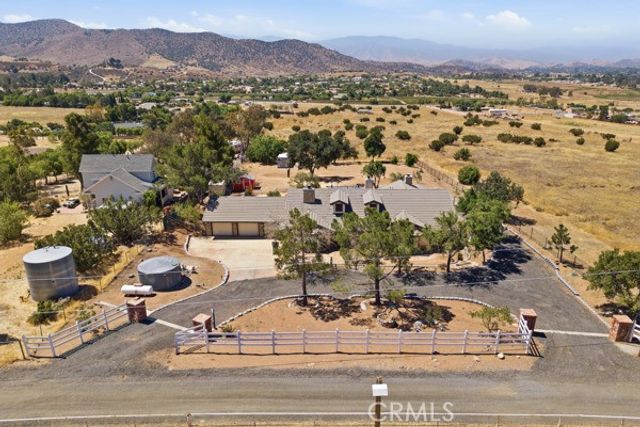9722 Hierba, Agua Dulce, CA 91390