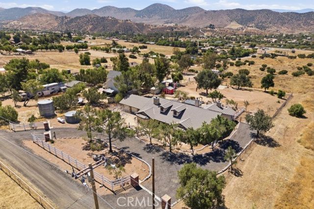 9722 Hierba, Agua Dulce, CA 91390