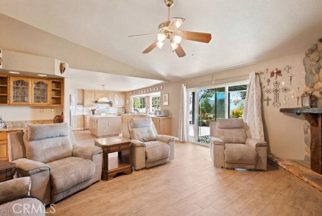 9722 Hierba, Agua Dulce, CA 91390